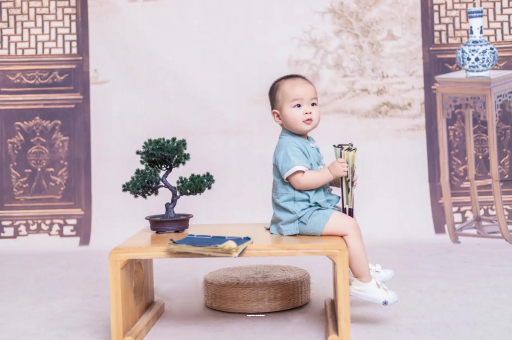 三门峡宝宝眼睛肿是什么原因